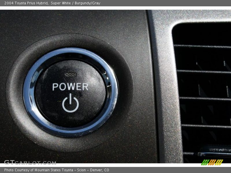 Super White / Burgundy/Gray 2004 Toyota Prius Hybrid