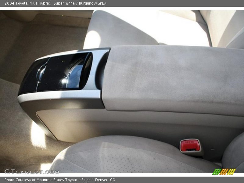Super White / Burgundy/Gray 2004 Toyota Prius Hybrid