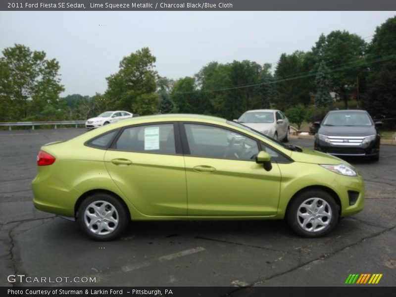 Lime Squeeze Metallic / Charcoal Black/Blue Cloth 2011 Ford Fiesta SE Sedan