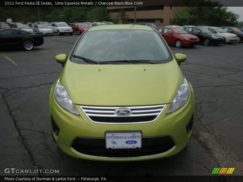 Lime Squeeze Metallic / Charcoal Black/Blue Cloth 2011 Ford Fiesta SE Sedan