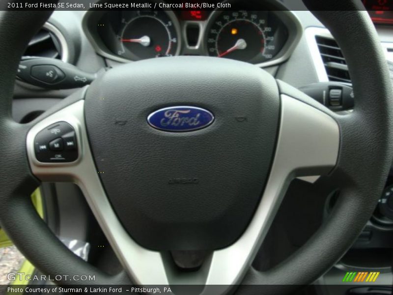 Lime Squeeze Metallic / Charcoal Black/Blue Cloth 2011 Ford Fiesta SE Sedan