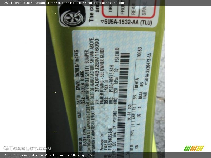 Lime Squeeze Metallic / Charcoal Black/Blue Cloth 2011 Ford Fiesta SE Sedan