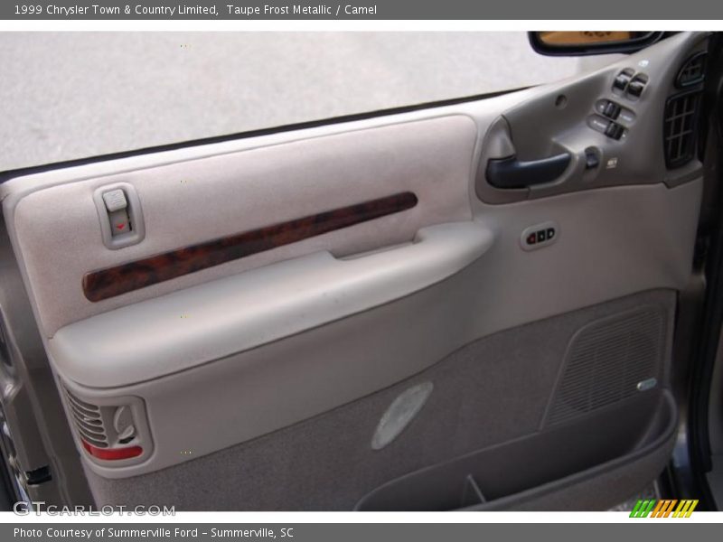 Taupe Frost Metallic / Camel 1999 Chrysler Town & Country Limited