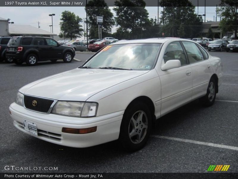 Super White / Ivory 1997 Toyota Avalon XLS