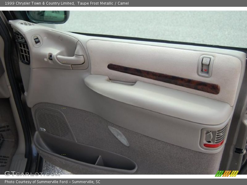 Taupe Frost Metallic / Camel 1999 Chrysler Town & Country Limited