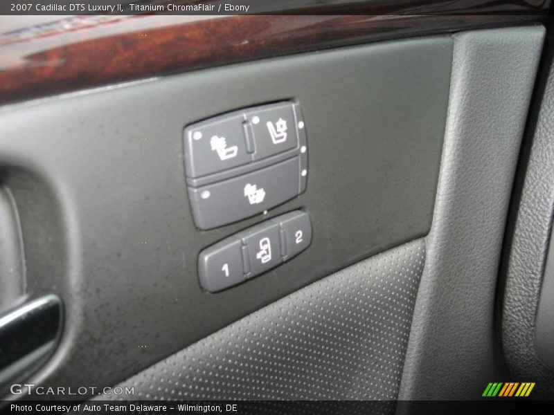 Titanium ChromaFlair / Ebony 2007 Cadillac DTS Luxury II