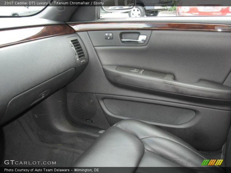 Titanium ChromaFlair / Ebony 2007 Cadillac DTS Luxury II