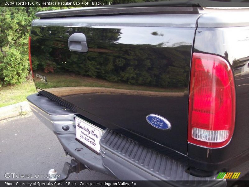 Black / Tan 2004 Ford F150 XL Heritage Regular Cab 4x4