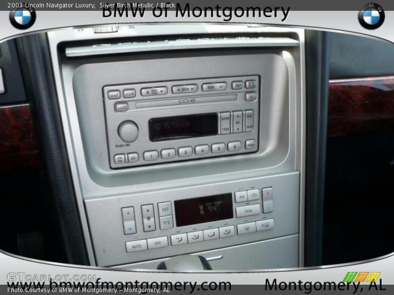 Silver Birch Metallic / Black 2003 Lincoln Navigator Luxury