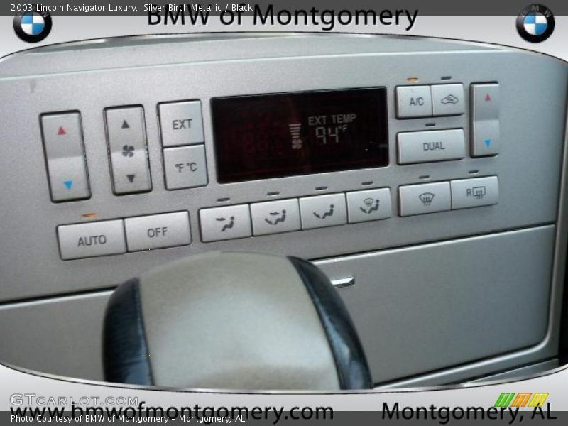Silver Birch Metallic / Black 2003 Lincoln Navigator Luxury