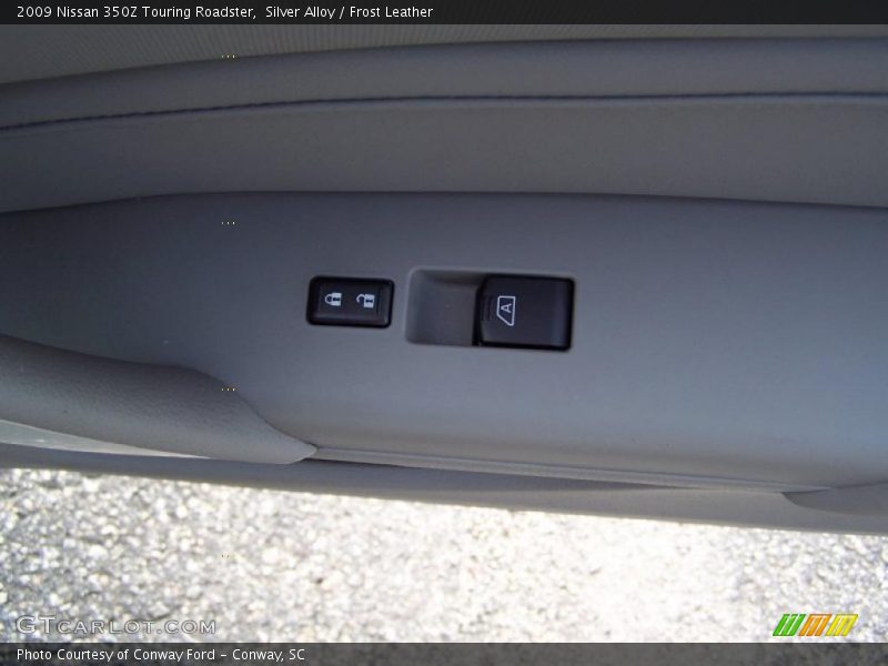 Silver Alloy / Frost Leather 2009 Nissan 350Z Touring Roadster