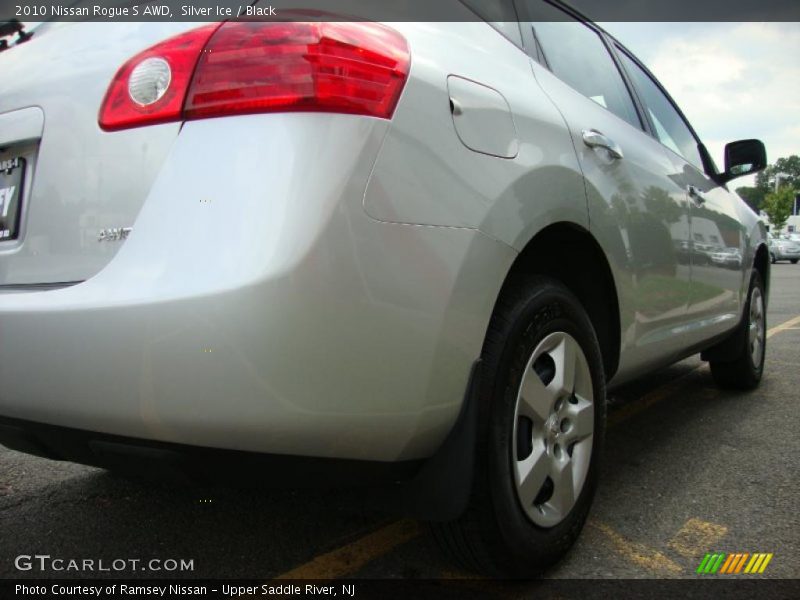 Silver Ice / Black 2010 Nissan Rogue S AWD