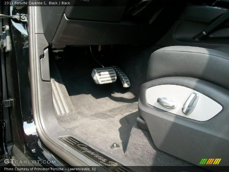 Black / Black 2011 Porsche Cayenne S