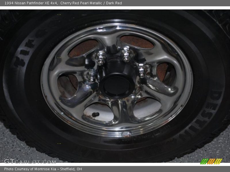 Cherry Red Pearl Metallic / Dark Red 1994 Nissan Pathfinder XE 4x4