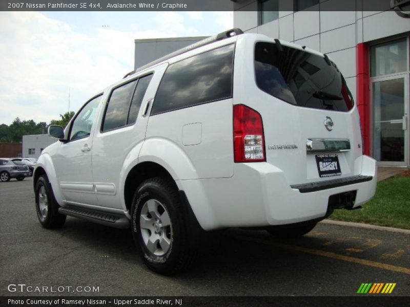 Avalanche White / Graphite 2007 Nissan Pathfinder SE 4x4
