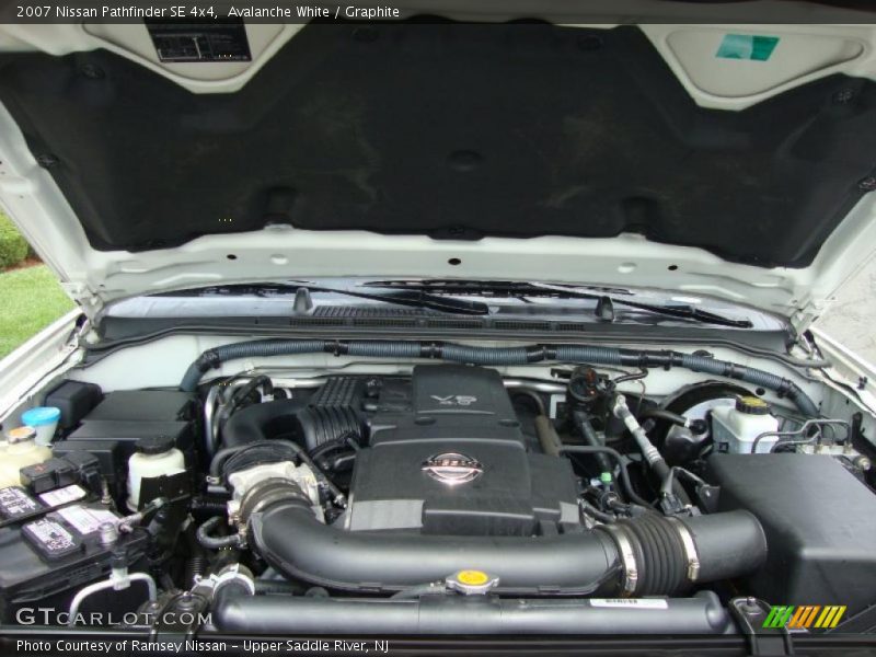 Avalanche White / Graphite 2007 Nissan Pathfinder SE 4x4