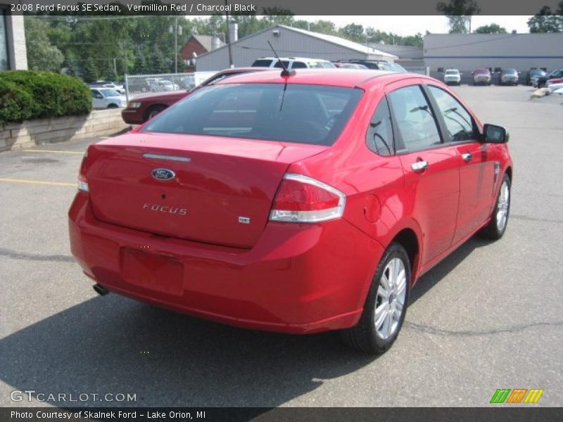 Vermillion Red / Charcoal Black 2008 Ford Focus SE Sedan