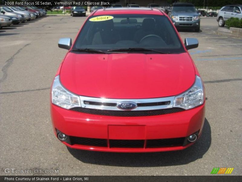 Vermillion Red / Charcoal Black 2008 Ford Focus SE Sedan