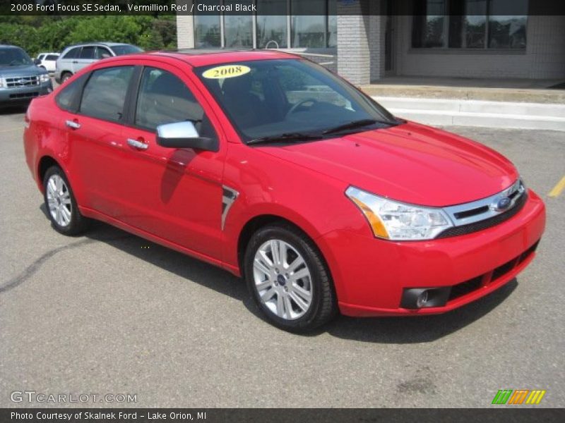 Vermillion Red / Charcoal Black 2008 Ford Focus SE Sedan