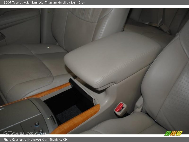 Titanium Metallic / Light Gray 2006 Toyota Avalon Limited