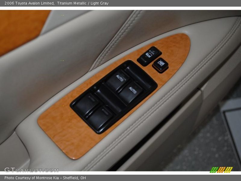Titanium Metallic / Light Gray 2006 Toyota Avalon Limited