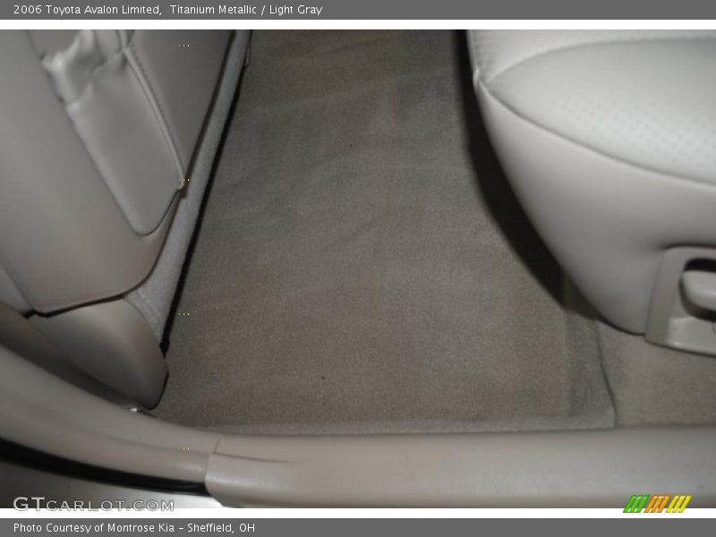 Titanium Metallic / Light Gray 2006 Toyota Avalon Limited