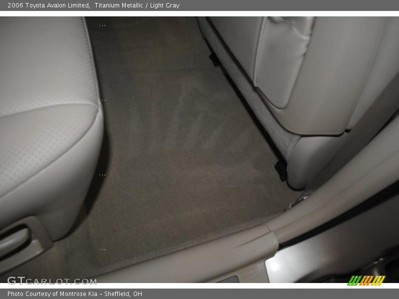 Titanium Metallic / Light Gray 2006 Toyota Avalon Limited