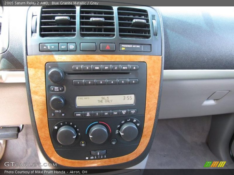 Blue Granite Metallic / Grey 2005 Saturn Relay 2 AWD