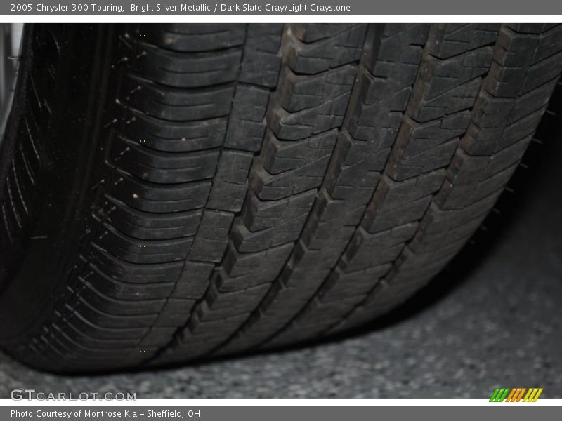 Bright Silver Metallic / Dark Slate Gray/Light Graystone 2005 Chrysler 300 Touring