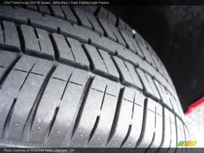 Infra-Red / Dark Pebble/Light Pebble 2007 Ford Focus ZX4 SE Sedan