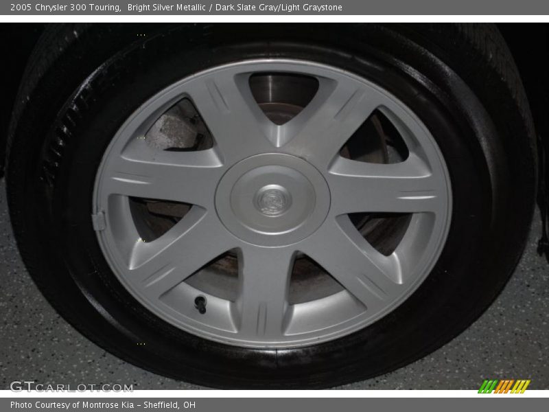 Bright Silver Metallic / Dark Slate Gray/Light Graystone 2005 Chrysler 300 Touring