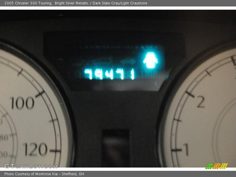 Bright Silver Metallic / Dark Slate Gray/Light Graystone 2005 Chrysler 300 Touring