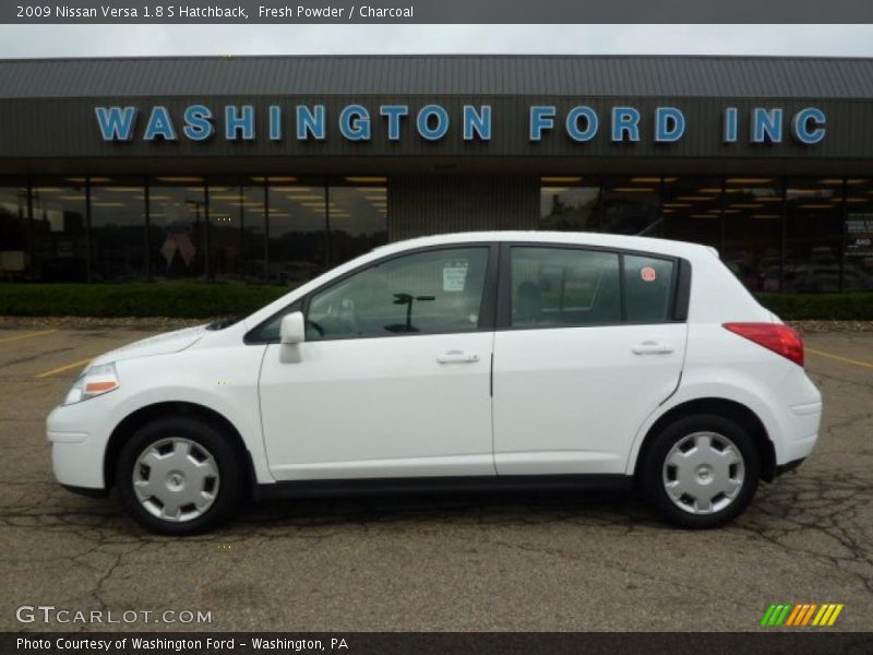 Fresh Powder / Charcoal 2009 Nissan Versa 1.8 S Hatchback