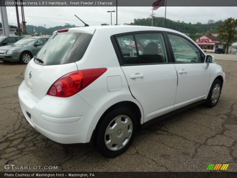 Fresh Powder / Charcoal 2009 Nissan Versa 1.8 S Hatchback