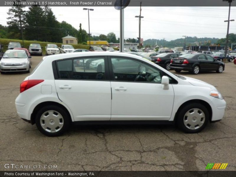 Fresh Powder / Charcoal 2009 Nissan Versa 1.8 S Hatchback