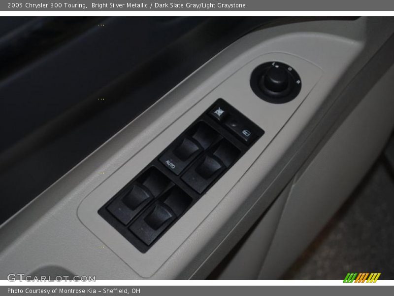 Bright Silver Metallic / Dark Slate Gray/Light Graystone 2005 Chrysler 300 Touring