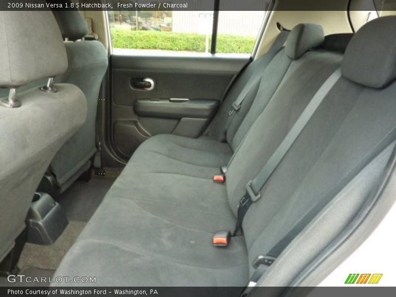 Fresh Powder / Charcoal 2009 Nissan Versa 1.8 S Hatchback