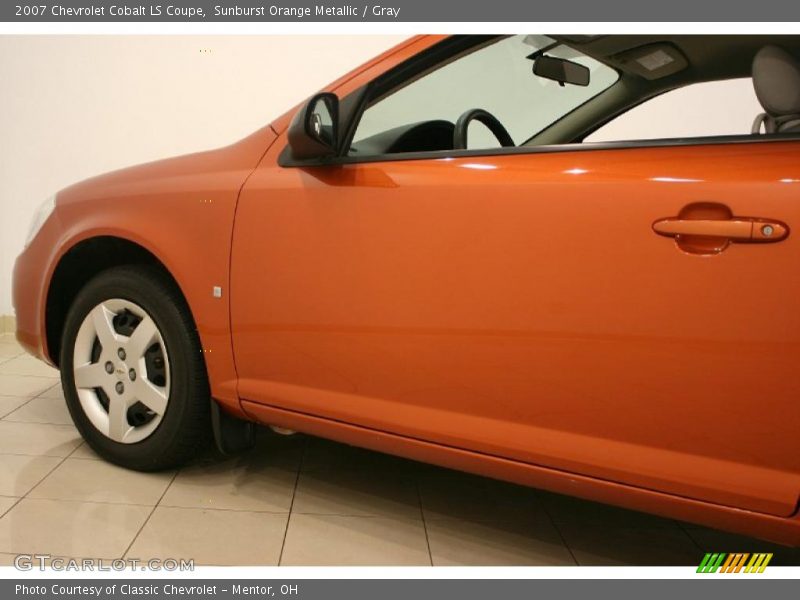 Sunburst Orange Metallic / Gray 2007 Chevrolet Cobalt LS Coupe