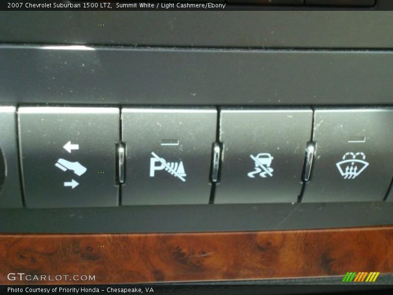 Summit White / Light Cashmere/Ebony 2007 Chevrolet Suburban 1500 LTZ