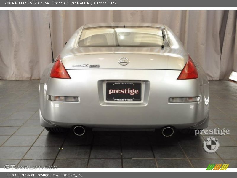 Chrome Silver Metallic / Carbon Black 2004 Nissan 350Z Coupe