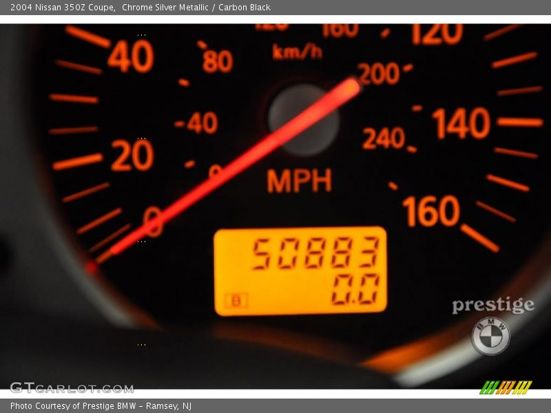 Chrome Silver Metallic / Carbon Black 2004 Nissan 350Z Coupe