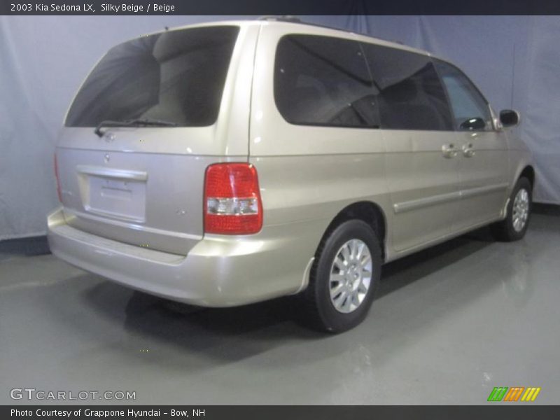 Silky Beige / Beige 2003 Kia Sedona LX