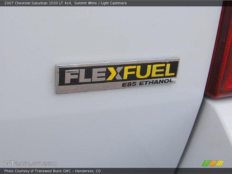 Summit White / Light Cashmere 2007 Chevrolet Suburban 1500 LT 4x4