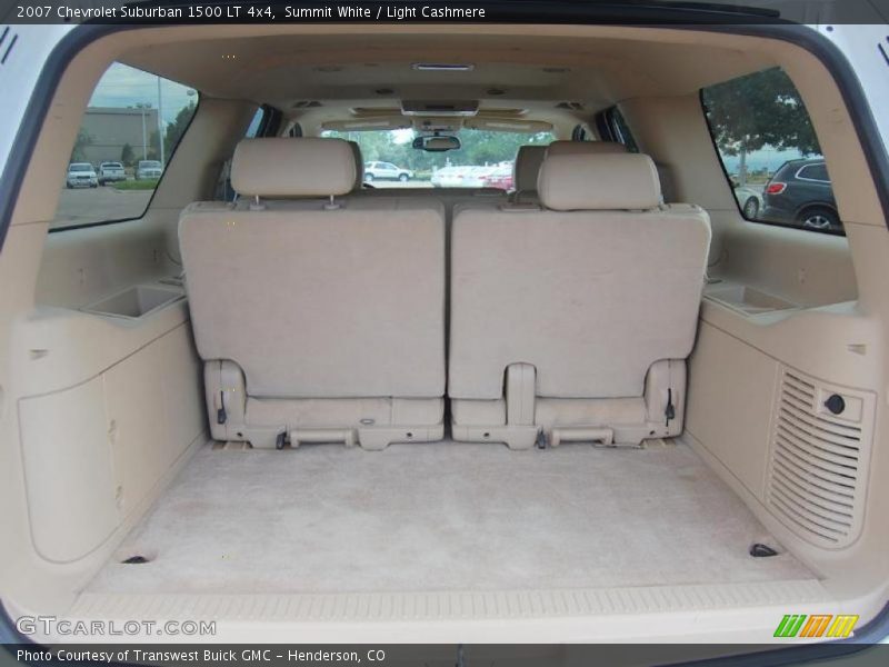 Summit White / Light Cashmere 2007 Chevrolet Suburban 1500 LT 4x4