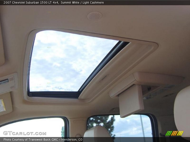 Summit White / Light Cashmere 2007 Chevrolet Suburban 1500 LT 4x4