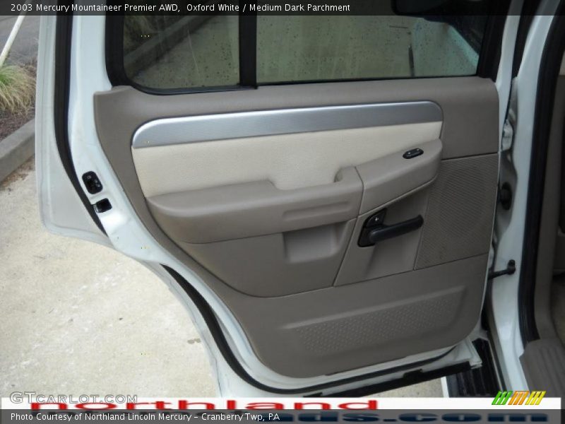Oxford White / Medium Dark Parchment 2003 Mercury Mountaineer Premier AWD