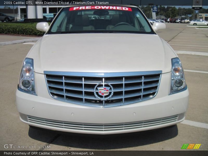 White Diamond Tricoat / Titanium/Dark Titanium 2009 Cadillac DTS