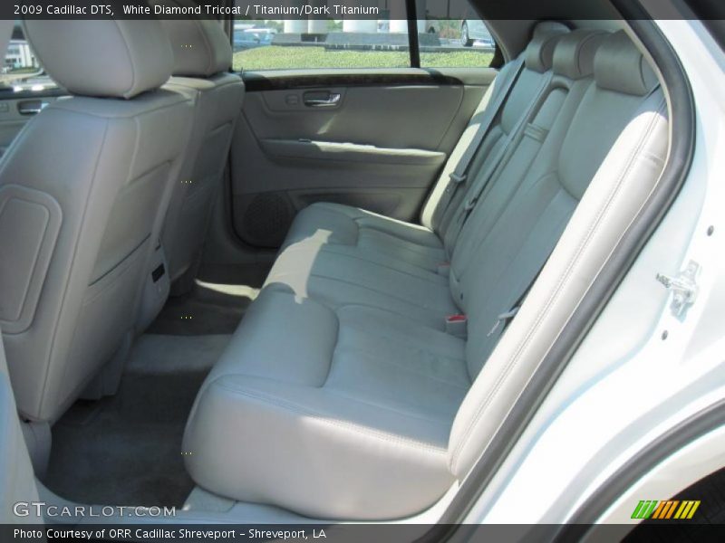 White Diamond Tricoat / Titanium/Dark Titanium 2009 Cadillac DTS