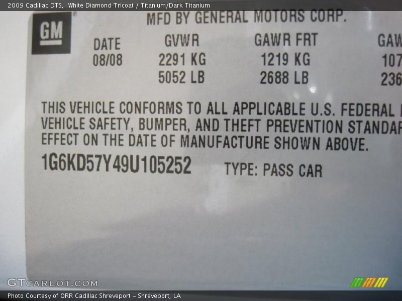 White Diamond Tricoat / Titanium/Dark Titanium 2009 Cadillac DTS