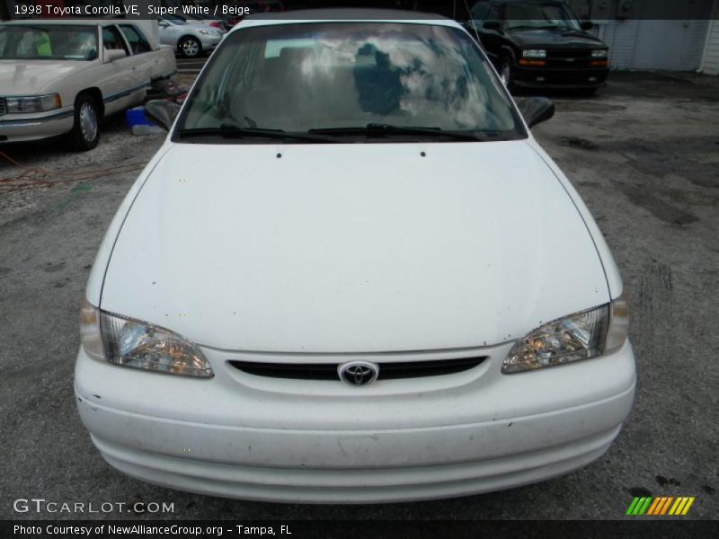 Super White / Beige 1998 Toyota Corolla VE